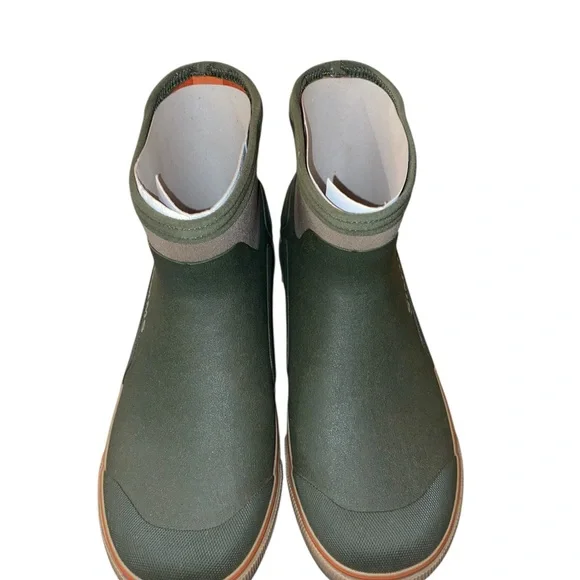 Simms Riverbank Chukka Boots Loden Green Waterproof
fisherman outdoors rain - Picture 6 of 11